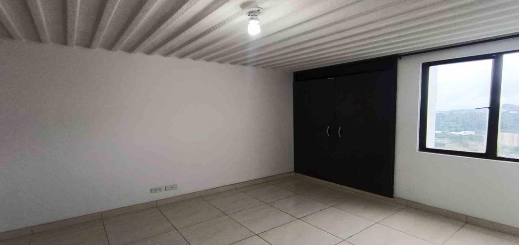 Apartamento de 3 alcobas en venta en La Sultana, Manizales, 83 m² · foto 6 de 24