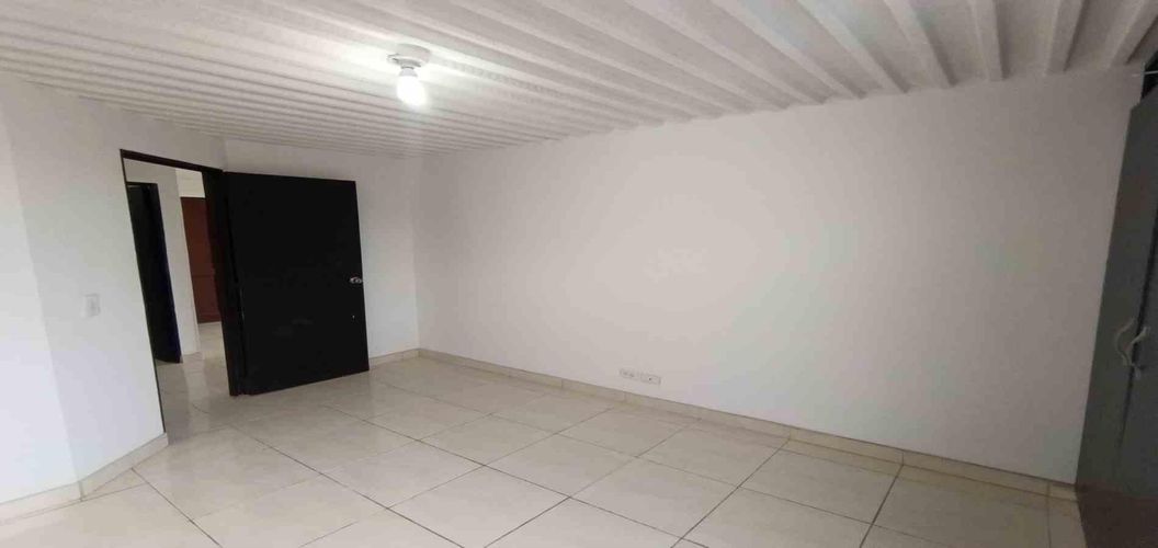 Apartamento de 3 alcobas en venta en La Sultana, Manizales, 83 m² · foto 7 de 24