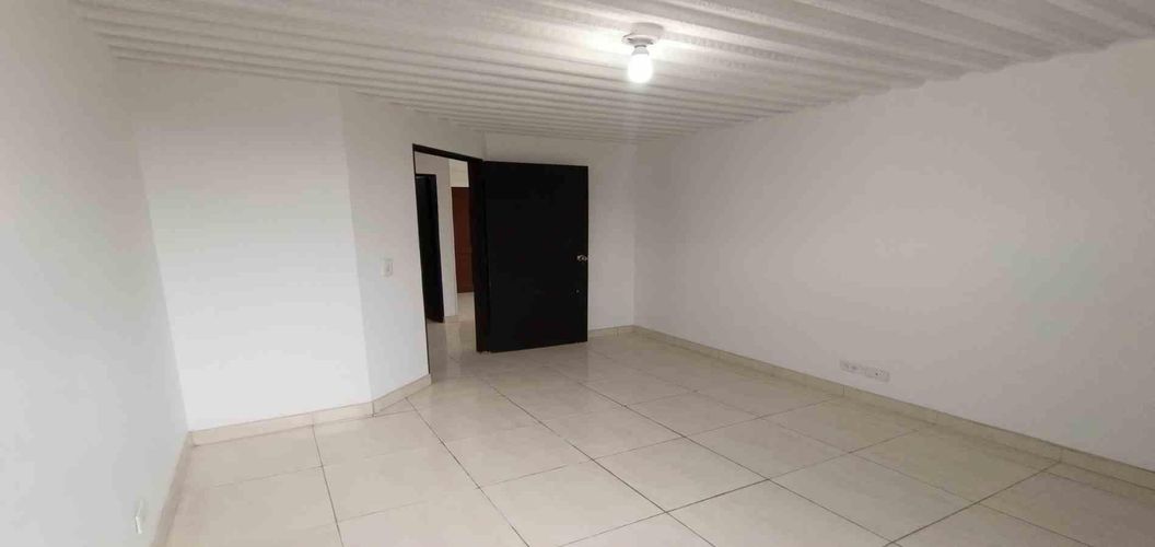 Apartamento de 3 alcobas en venta en La Sultana, Manizales, 83 m² · foto 9 de 24