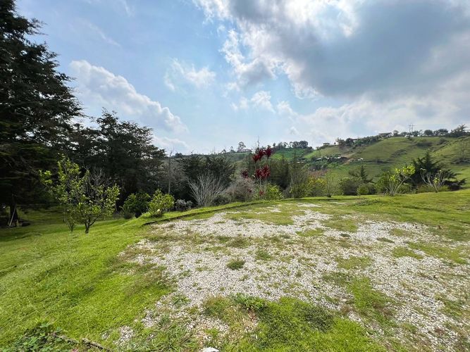 Finca en venta en La Industrial, Marinilla, 405 m² · foto 2 de 12