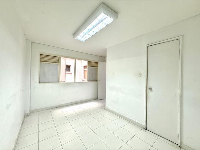 Local en arriendo en Sector Plaza De Bolivar, Pereira, 120 m² · foto 11 de 12