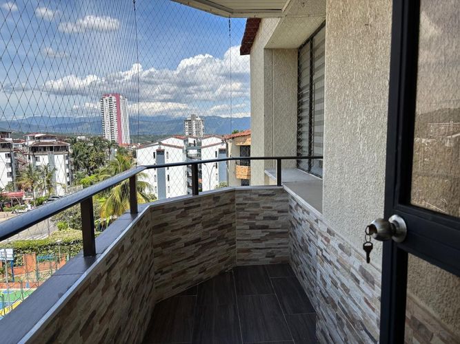 Apartamento de 4 alcobas en venta en Cañaveral, Floridablanca, 121 m² · foto 6 de 24