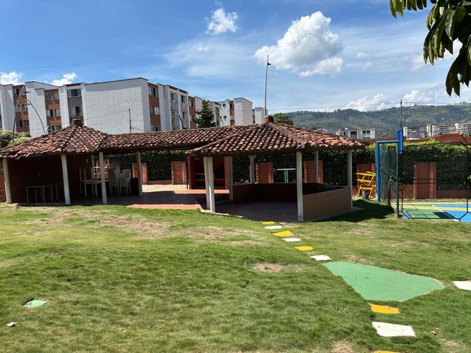 Apartamento de 4 alcobas en venta en Cañaveral, Floridablanca, 121 m² · foto 10 de 24