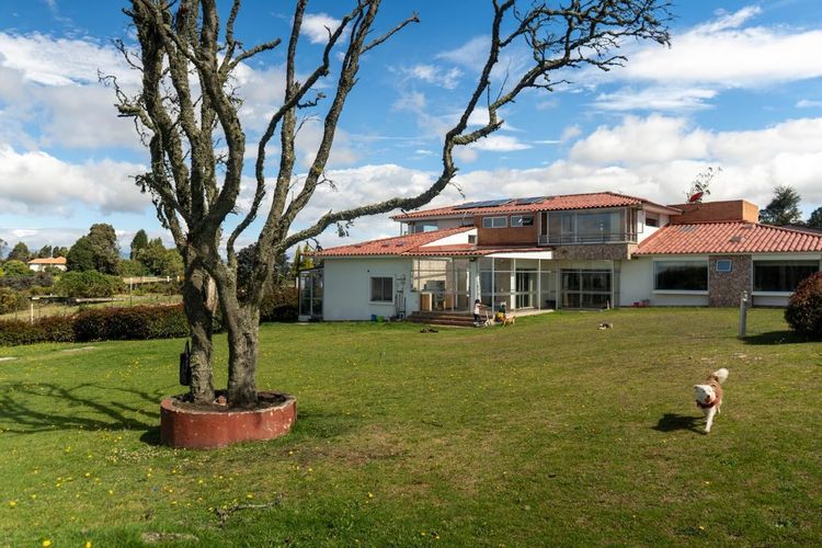 Casa de 7 alcobas en venta en Yerbabuena, Sopó, 458 m² · foto 22 de 24