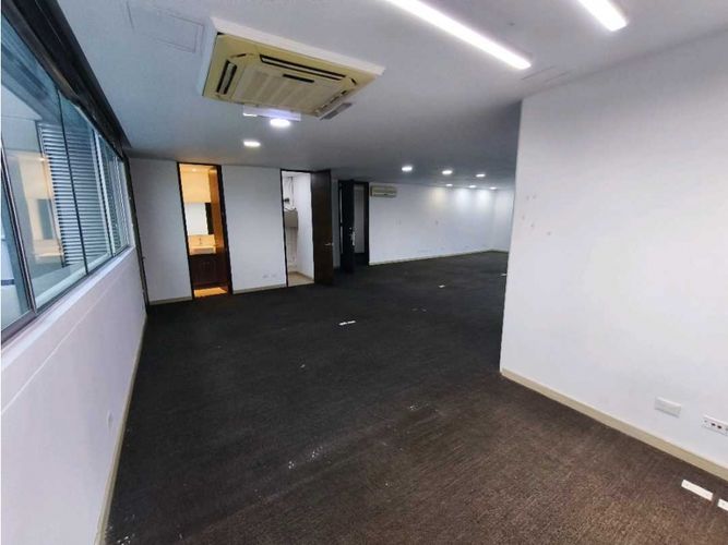 Oficina en arriendo en Milla De Oro, Medellín, 83 m² · foto 6 de 9
