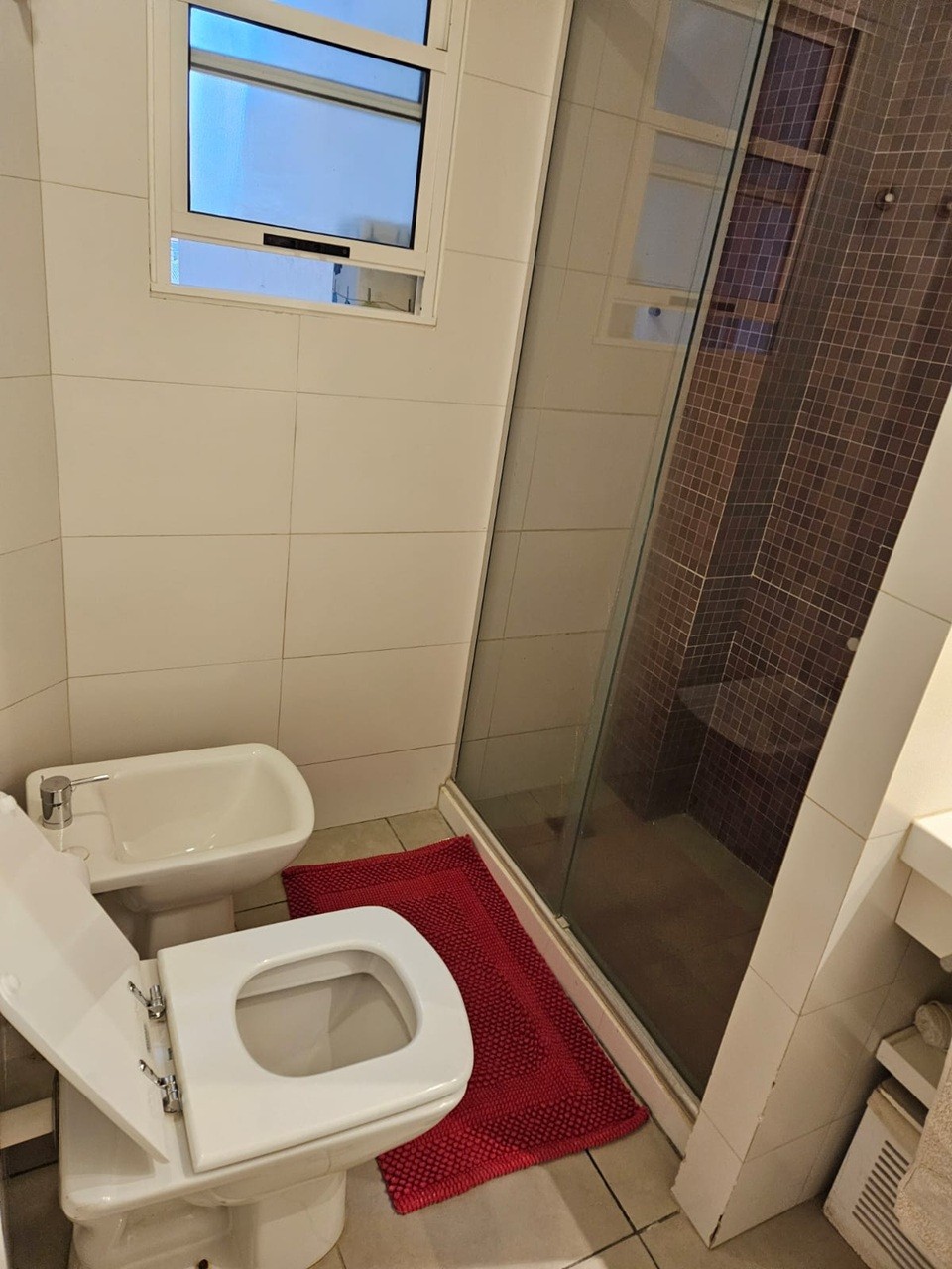 ALQUILER EN CORDON de 2 DORMITORIOS Y 2 BAÑOS, PISO 4, EXCELENTE ESTADO · Foto 3