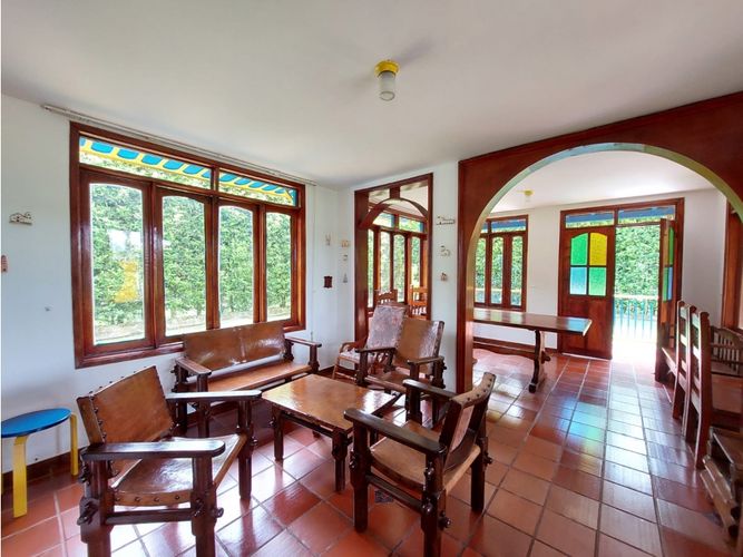 Casa de 5 alcobas en arriendo en Armenia, 447 m² · foto 2 de 23