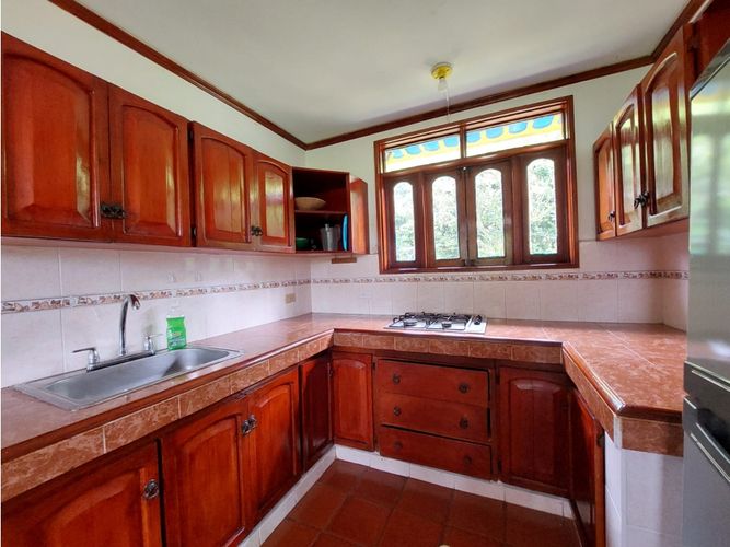 Casa de 5 alcobas en arriendo en Armenia, 447 m² · foto 6 de 23