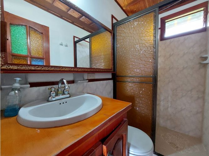 Casa de 5 alcobas en arriendo en Armenia, 447 m² · foto 12 de 23