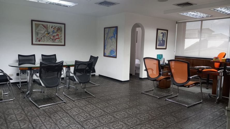Oficina en arriendo en San Nicolas, Cali, 272 m² · foto 3 de 11