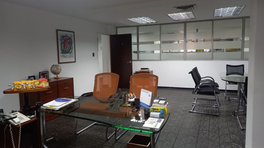 Oficina en arriendo en San Nicolas, Cali, 272 m² · foto 4 de 11
