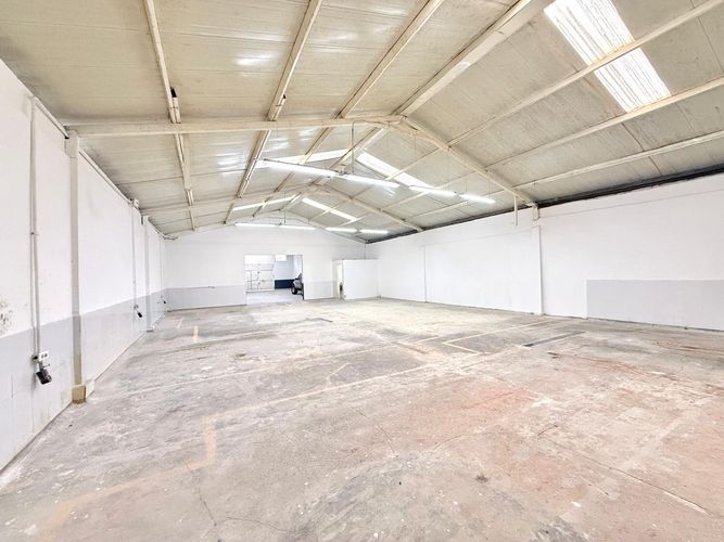 Bodega en arriendo en Tribunas Corcega, Pereira, 327 m² · foto 5 de 10