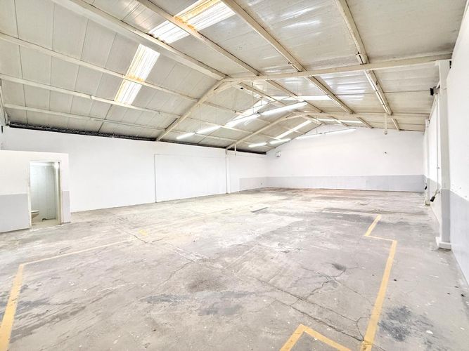 Bodega en arriendo en Tribunas Corcega, Pereira, 327 m² · foto 6 de 10