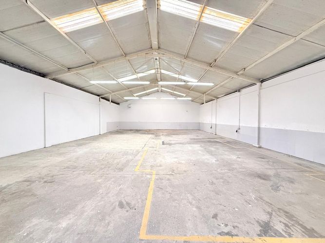 Bodega en arriendo en Tribunas Corcega, Pereira, 327 m² · foto 7 de 10