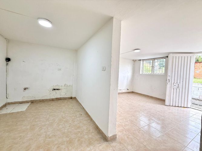 Bodega en arriendo en Tribunas Corcega, Pereira, 327 m² · foto 8 de 10