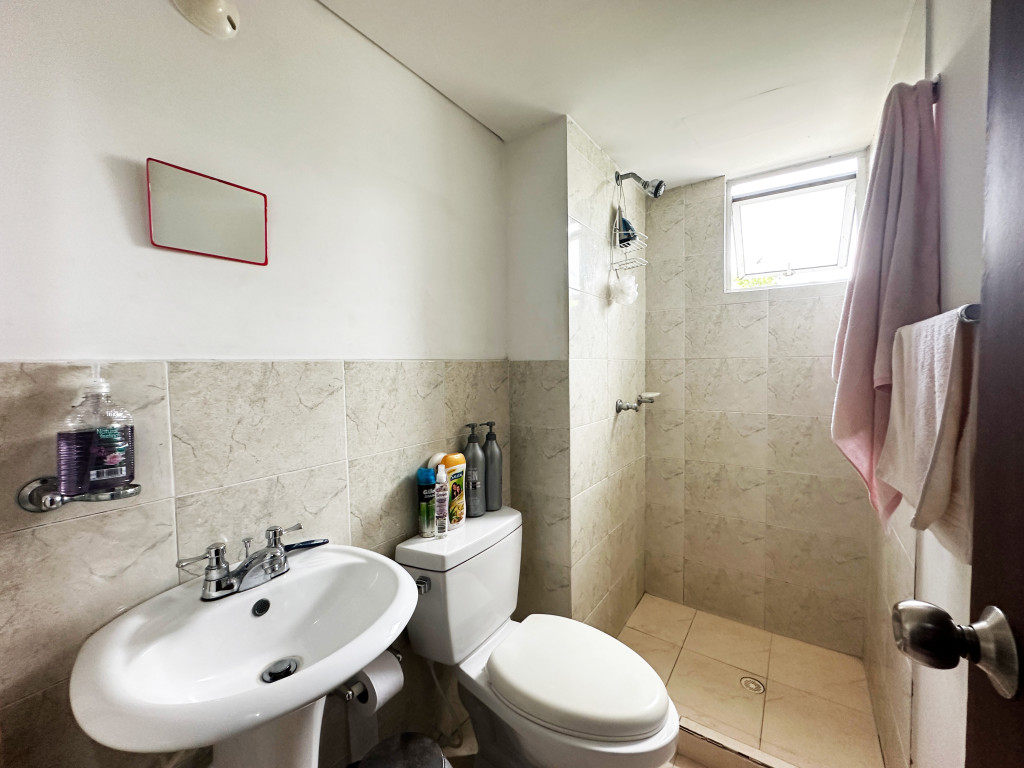 Apartamento en venta en Prados Del Este, Cúcuta · foto 12 de 13