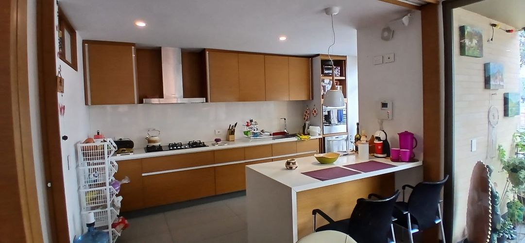 Apartamento de 3 alcobas en venta en Suba Cerros, Bogotá, 224 m² · foto 2 de 24