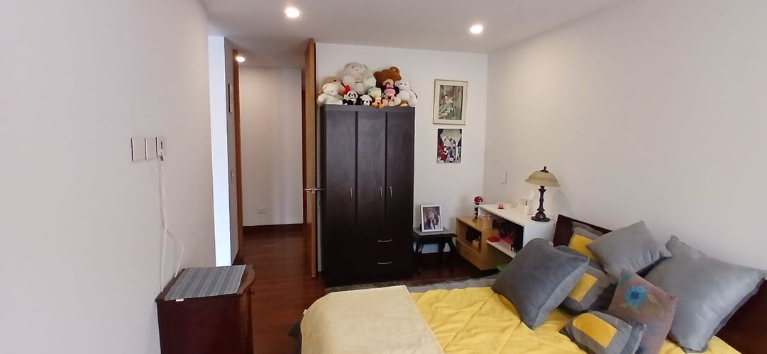 Apartamento de 3 alcobas en venta en Suba Cerros, Bogotá, 224 m² · foto 16 de 24