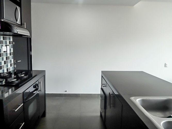 Apartamento de 2 alcobas en arriendo en El Poblado, Medellín, 74 m² · foto 8 de 15