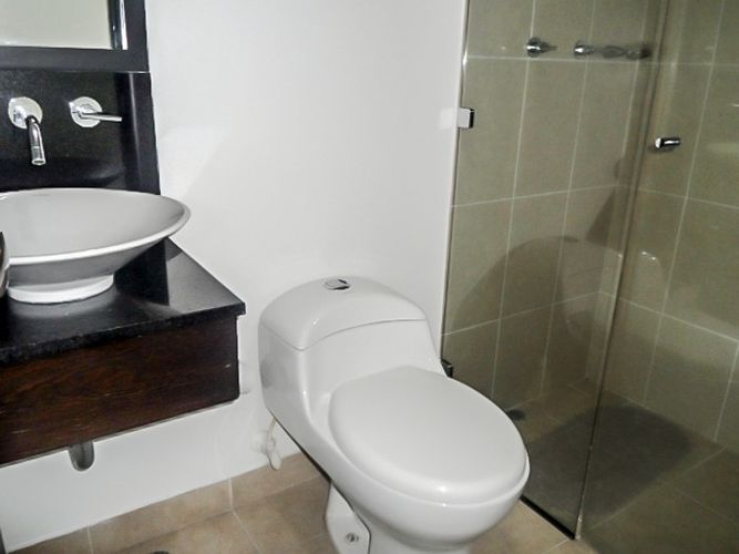 Apartamento de 2 alcobas en arriendo en El Poblado, Medellín, 74 m² · foto 12 de 15