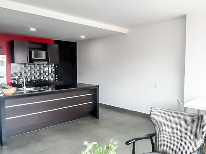 Apartamento de 2 alcobas en arriendo en El Poblado, Medellín, 74 m² · foto 4 de 15