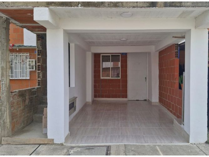 Casa de 4 alcobas en venta en El Carmelo, Candelaria, 80 m² · foto 2 de 15