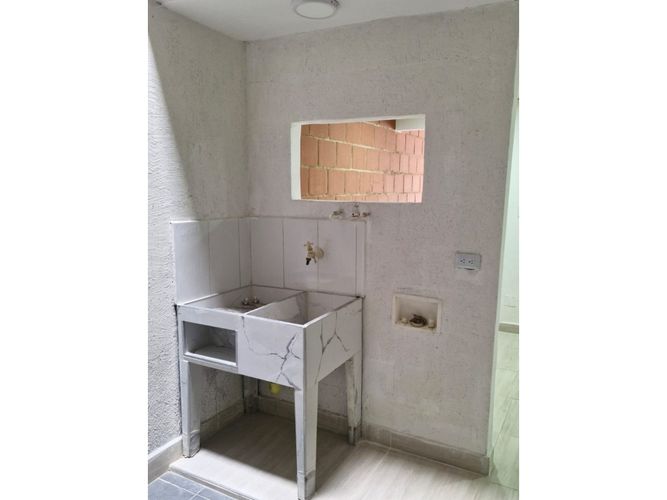 Casa de 4 alcobas en venta en El Carmelo, Candelaria, 80 m² · foto 7 de 15