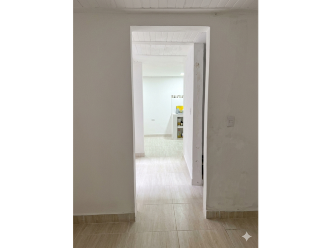 Casa de 4 alcobas en venta en El Carmelo, Candelaria, 80 m² · foto 8 de 15