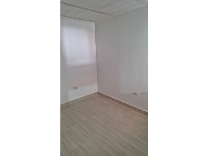 Casa de 4 alcobas en venta en El Carmelo, Candelaria, 80 m² · foto 13 de 15