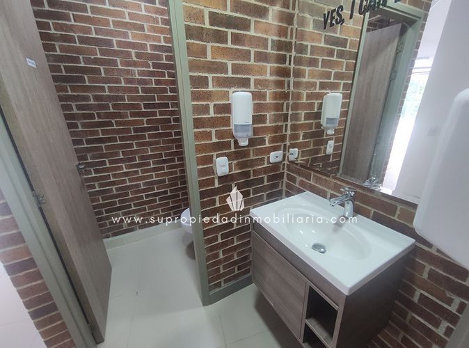 Oficina en arriendo en Castropol, Medellín, 169 m² · foto 15 de 19