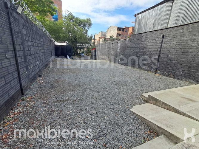 Local en arriendo en Los Colores, Medellín, 15 m² · foto 2 de 12