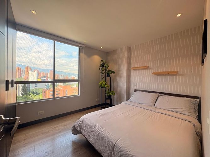 Apartamento de 2 alcobas en arriendo en El Poblado, Medellín, 100 m² · foto 8 de 17