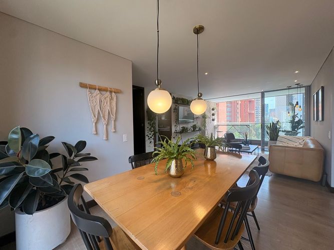 Apartamento de 2 alcobas en arriendo en El Poblado, Medellín, 100 m² · foto 3 de 17