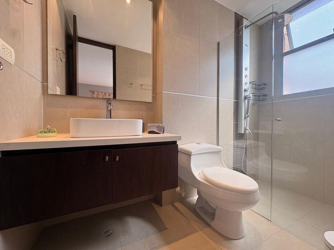 Apartamento de 2 alcobas en arriendo en El Poblado, Medellín, 100 m² · foto 14 de 17