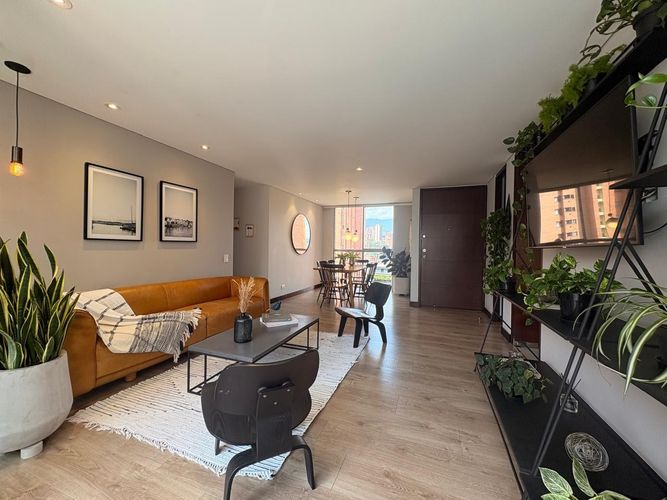 Apartamento de 2 alcobas en arriendo en El Poblado, Medellín, 100 m² · foto 2 de 17