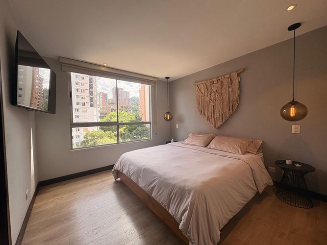 Apartamento de 2 alcobas en arriendo en El Poblado, Medellín, 100 m² · foto 7 de 17