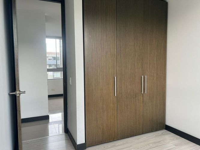 Apartamento de 3 alcobas en arriendo en El Poblado, Medellín, 110 m² · foto 9 de 19