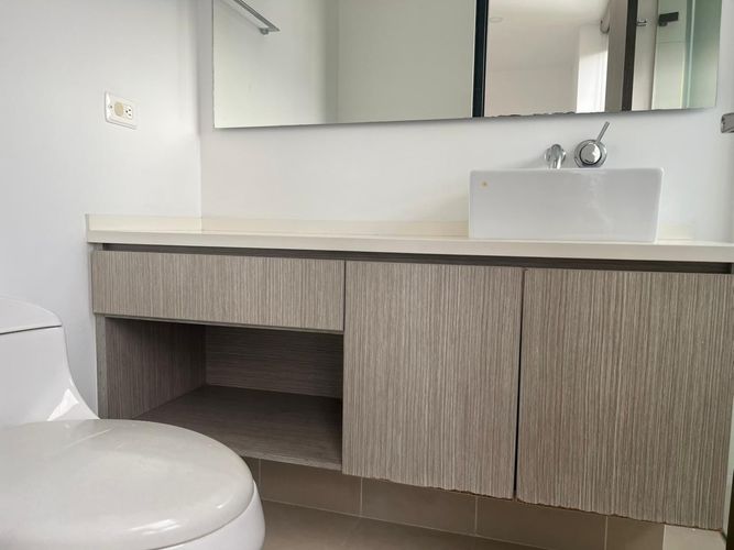 Apartamento de 3 alcobas en arriendo en El Poblado, Medellín, 110 m² · foto 18 de 19