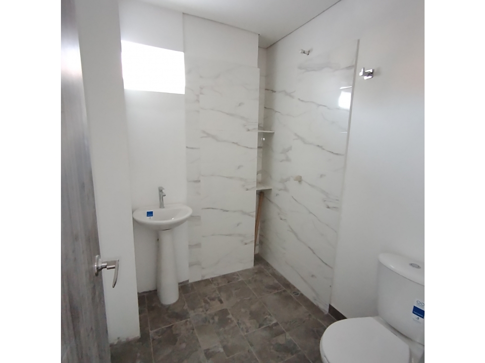 Apartamento en venta en Claret, Bogotá · foto 2 de 19