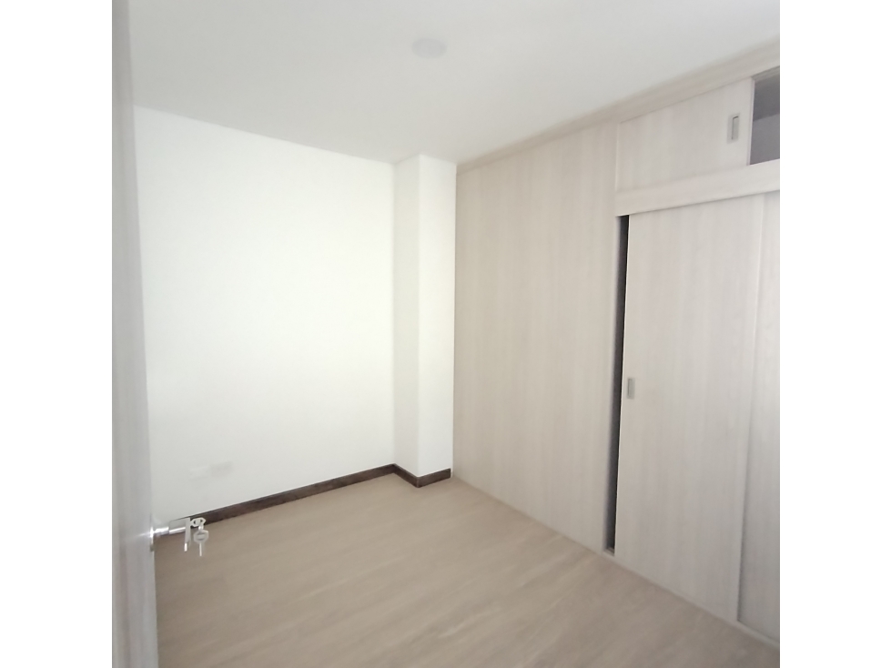 Apartamento en venta en Claret, Bogotá · foto 3 de 19