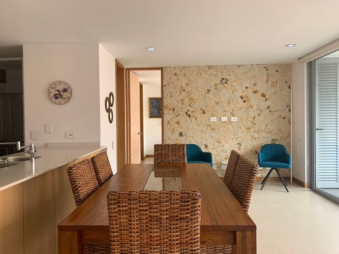 Apartamento de 2 alcobas en arriendo en Loma Benedictinos, Envigado, 102 m² · foto 4 de 18