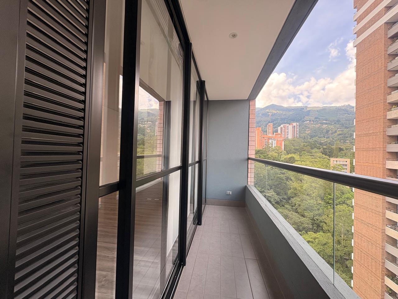 Apartamento en arriendo en El Poblado, Medellín · foto 11 de 12