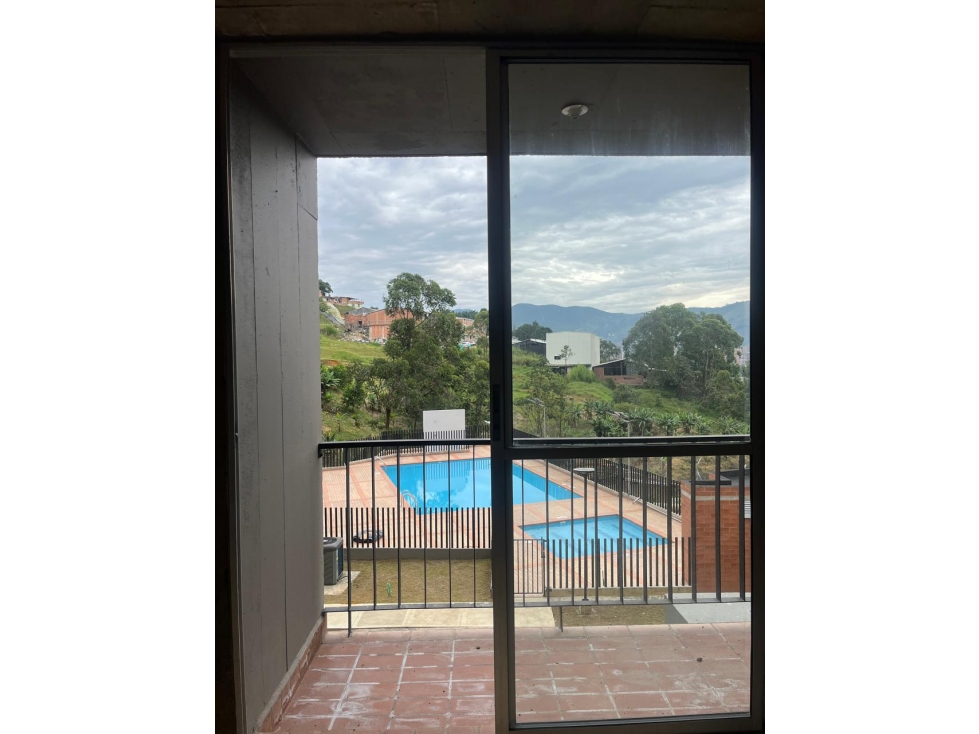 Apartamento en venta en Caqueta, La Estrella · foto 10 de 14