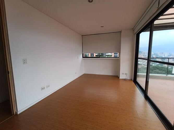 Apartamento de 2 alcobas en arriendo en Loma Del Escobero, Envigado, 73 m² · foto 8 de 14