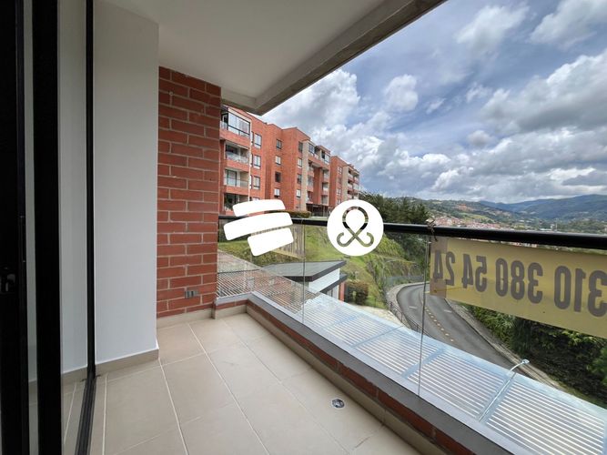 Apartamento de 2 alcobas en venta en Pantanillo, El Retiro, 62 m² · foto 2 de 13