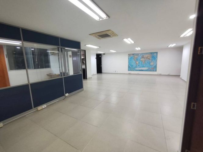 Oficina en arriendo en La Aguacatala, Medellín, 93 m² · foto 3 de 13