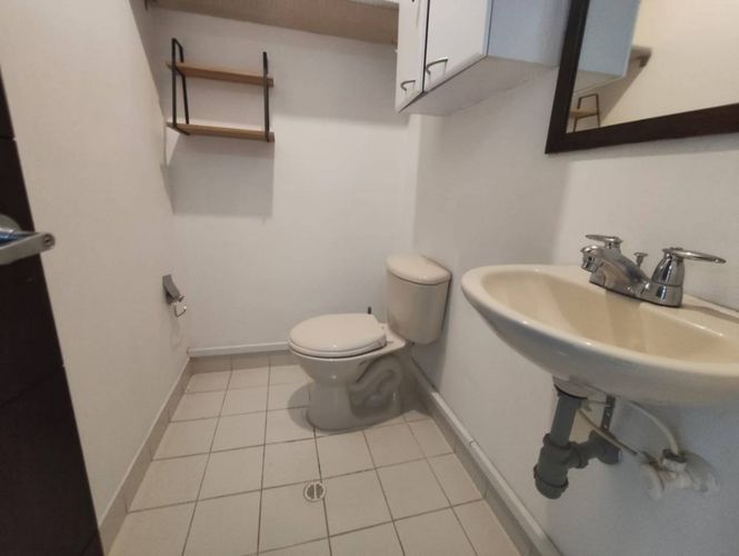 Oficina en arriendo en La Aguacatala, Medellín, 93 m² · foto 10 de 13