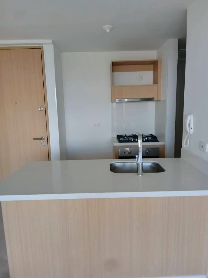 Apartamento en venta en El Vergel, Bogotá · foto 3 de 13