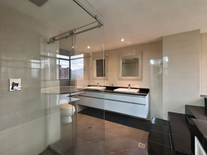 Apartamento en arriendo en El Poblado, Medellín · foto 8 de 20