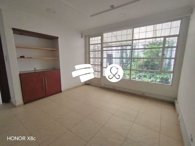 Casa en venta en Santa Barbara, Bogotá · foto 3 de 18